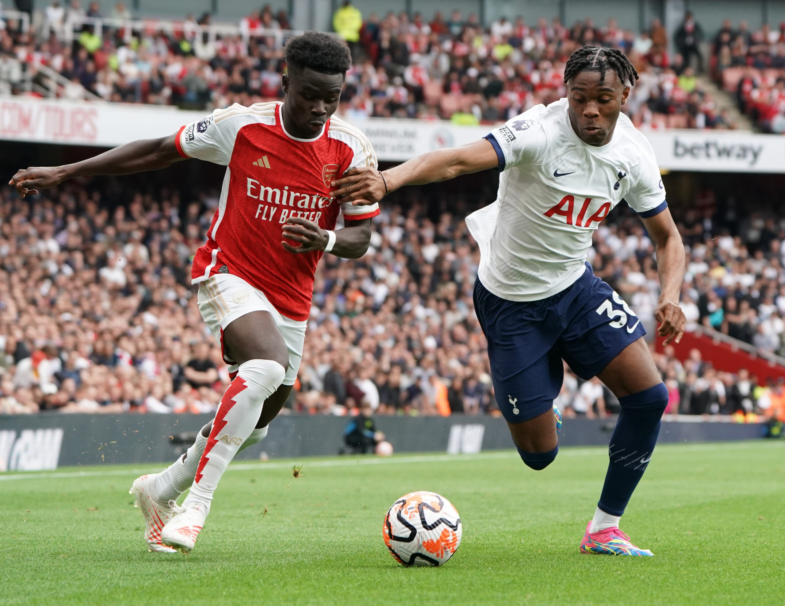 Soi kèo Tottenham vs Arsenal ngày 28/4